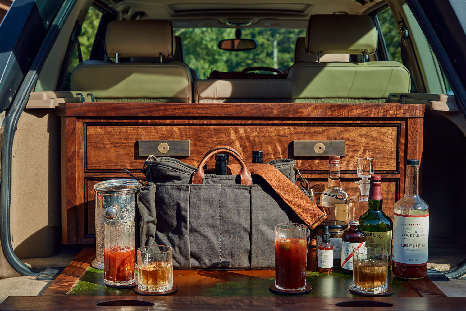 Men's Journal: 30 Cool Groomsmen Gifts Your Best Man and Mates Will Love