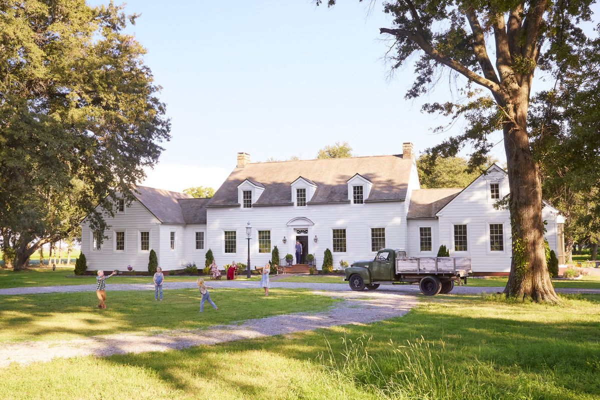 Country Living: Take a Look Inside This Hunting Lodge Before & After